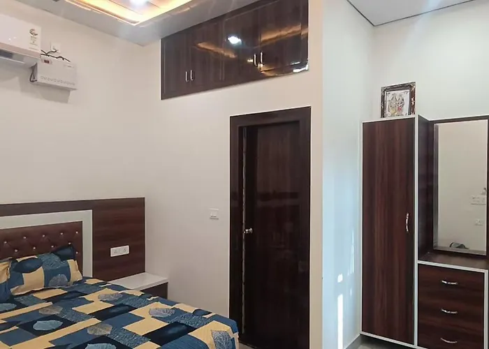Goenka Home Stay Barsana